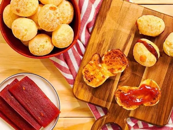Porção Pão de Queijo Recheado - Com Goiabada (6 un)